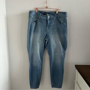 Torrid Jegging Jeans Item 11369706 Three Button Denim Jeans 22R